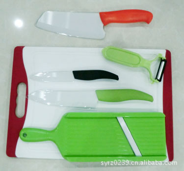 沈陽東北日用雜品市場盧惠娟日雜批發(fā)部 為您詳解【3件套陶瓷刀】價(jià)格、廠家與選購要點(diǎn)